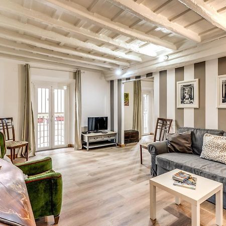 Lovely Spacious Apartment Near The Colosseum Рим Экстерьер фото