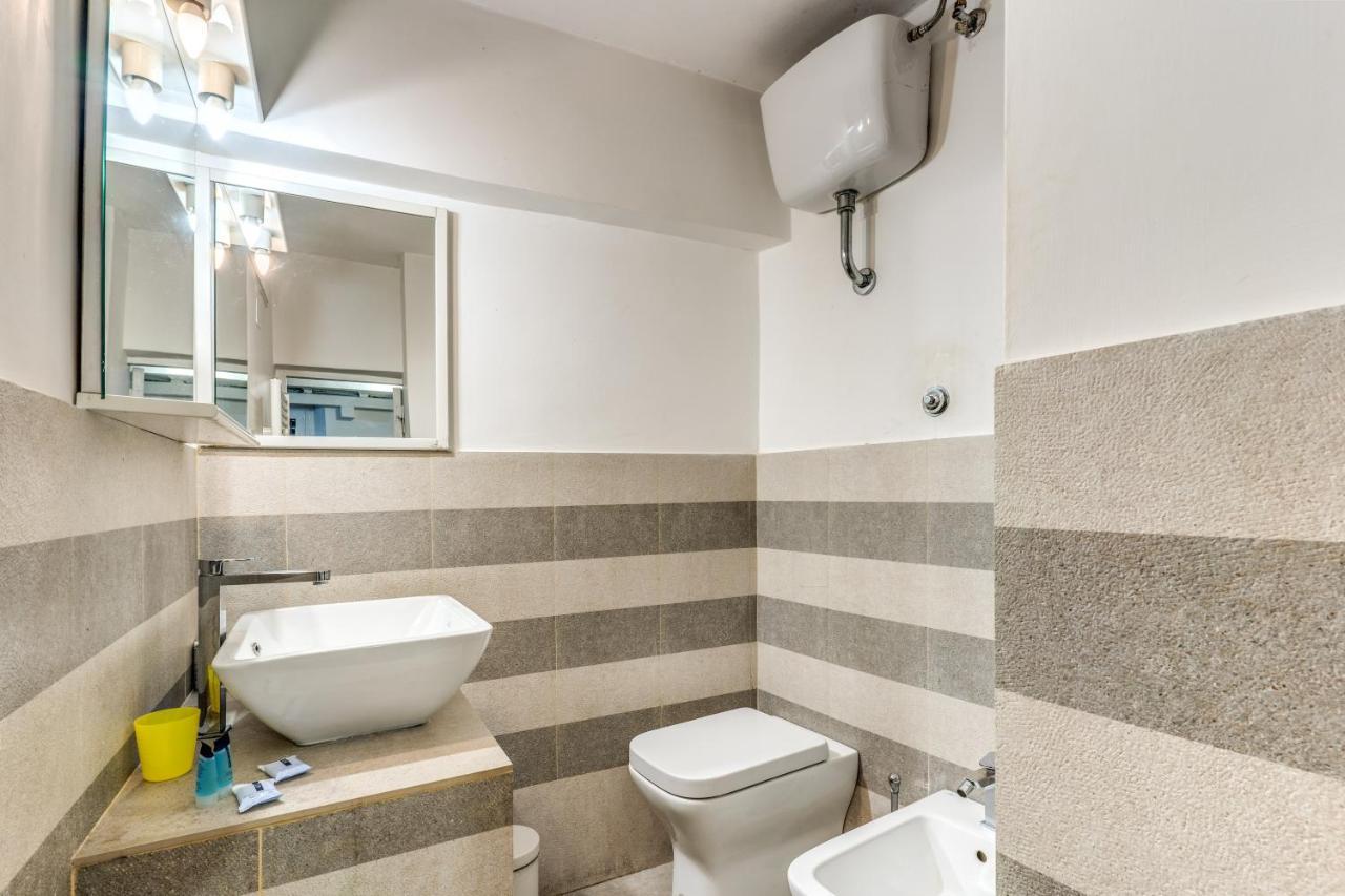 Lovely Spacious Apartment Near The Colosseum Рим Экстерьер фото
