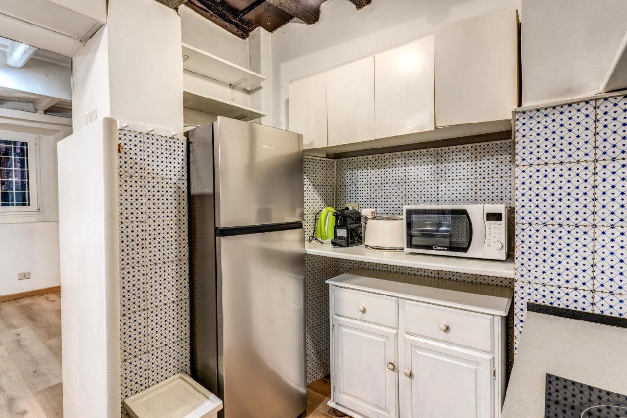 Lovely Spacious Apartment Near The Colosseum Рим Экстерьер фото